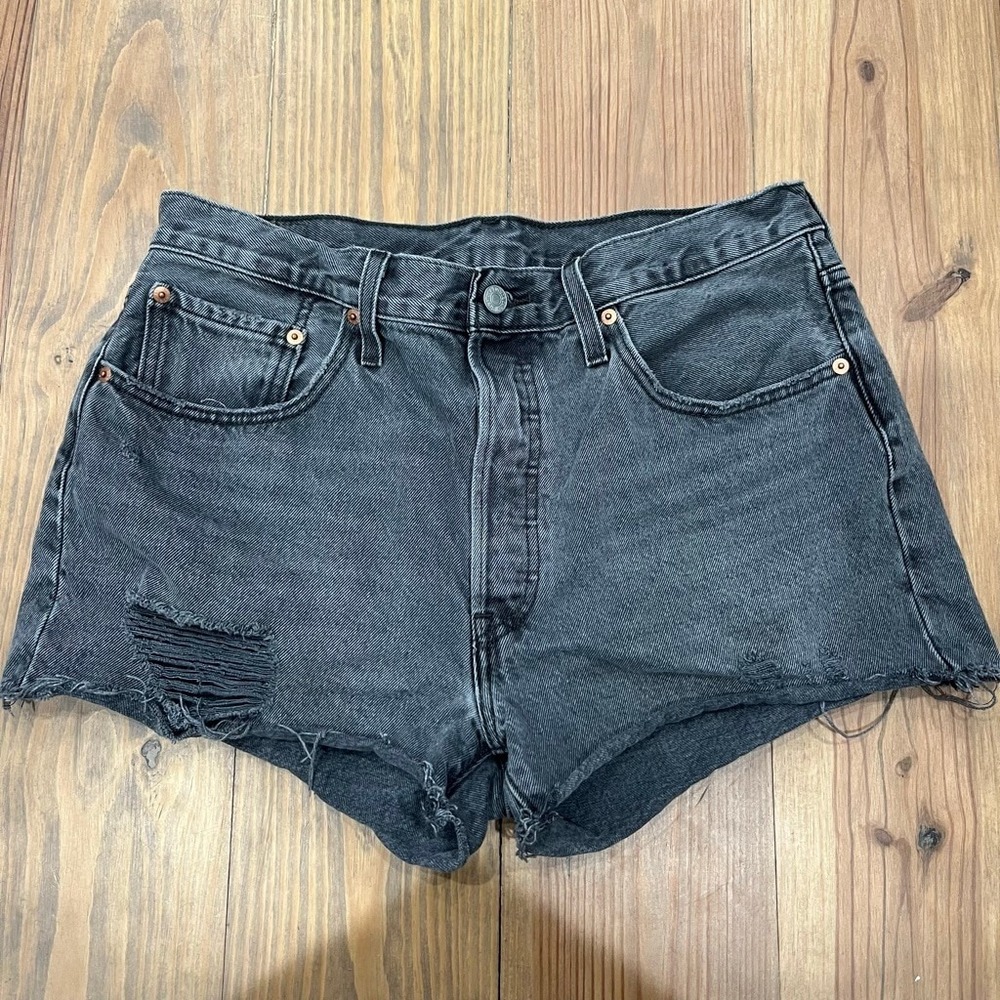 Women's Levi's 501 Denim Shorts Gray Size‎ W32, 0001 B1
